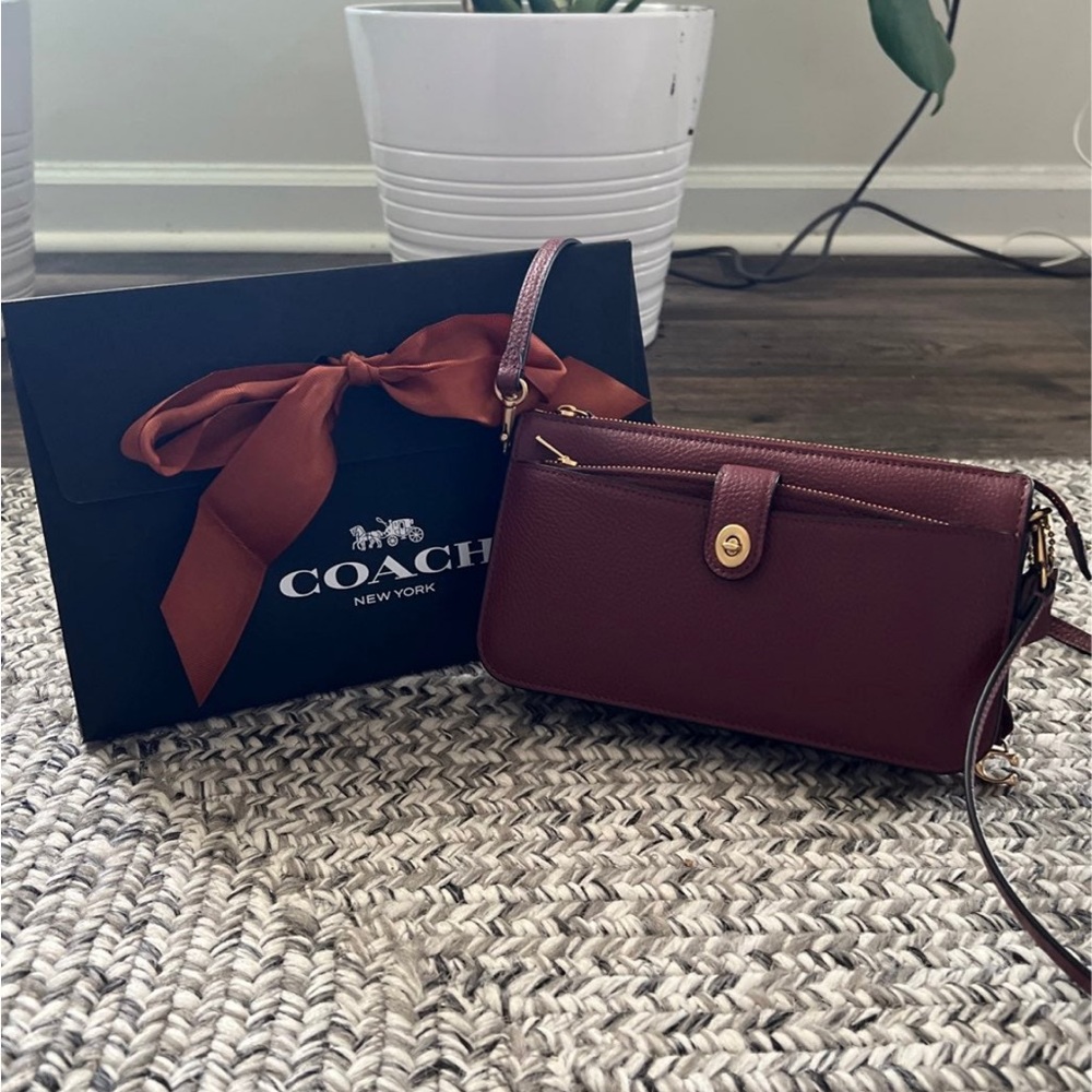 Coach Noa Pop Up Messenger